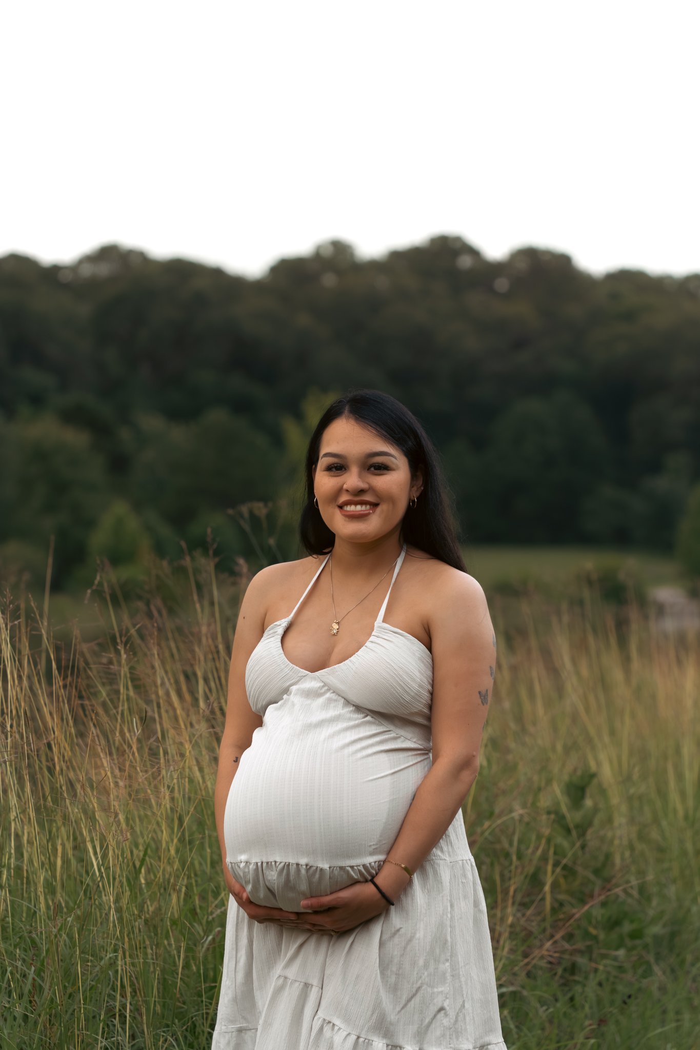 Portrait photography — maternity session at golden hour